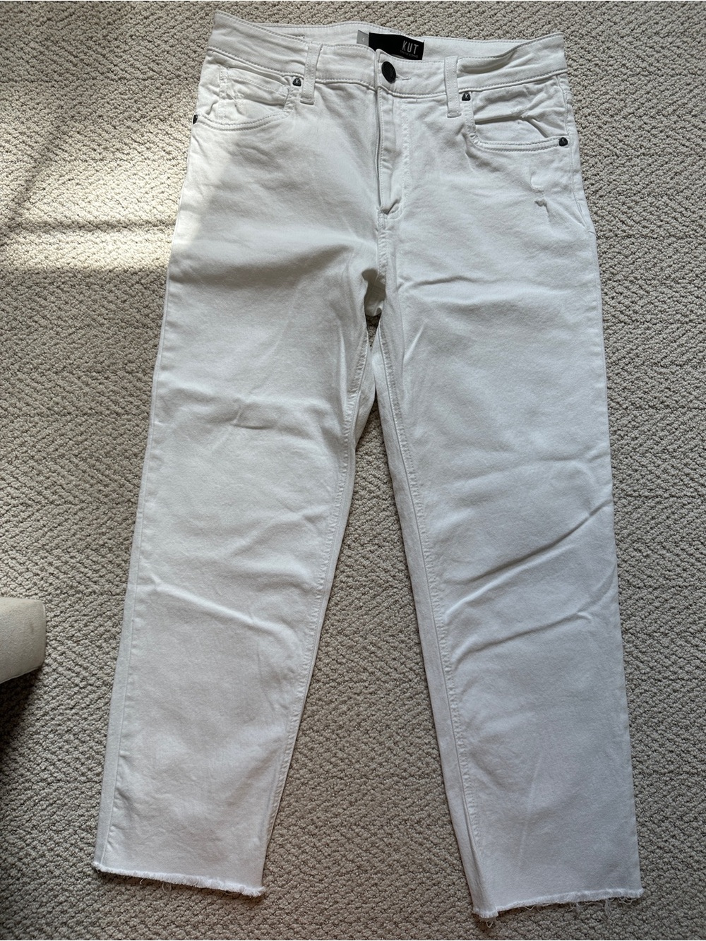 Kut from the Kloth Elizabeth High Rise Crop Straight Leg Jeans - White